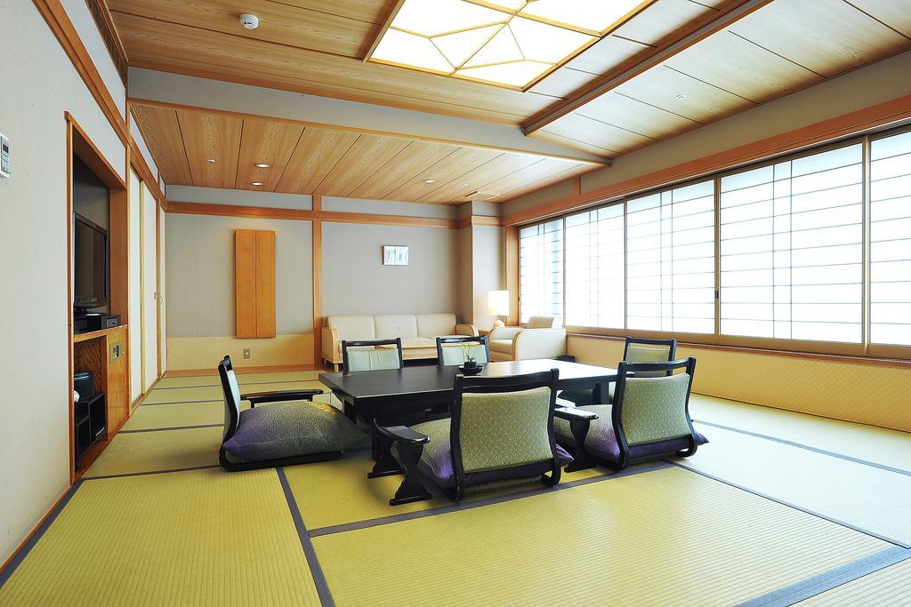Hida Takayama Onsen Takayama Green Hotel - Keio Group Hotels - Exterior photo A traditional Japanese room